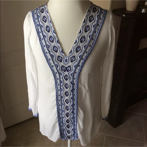 White House Black Market Tops - WHBM Wide Trim Tunic Top 8P Blue Embroidered Boho
